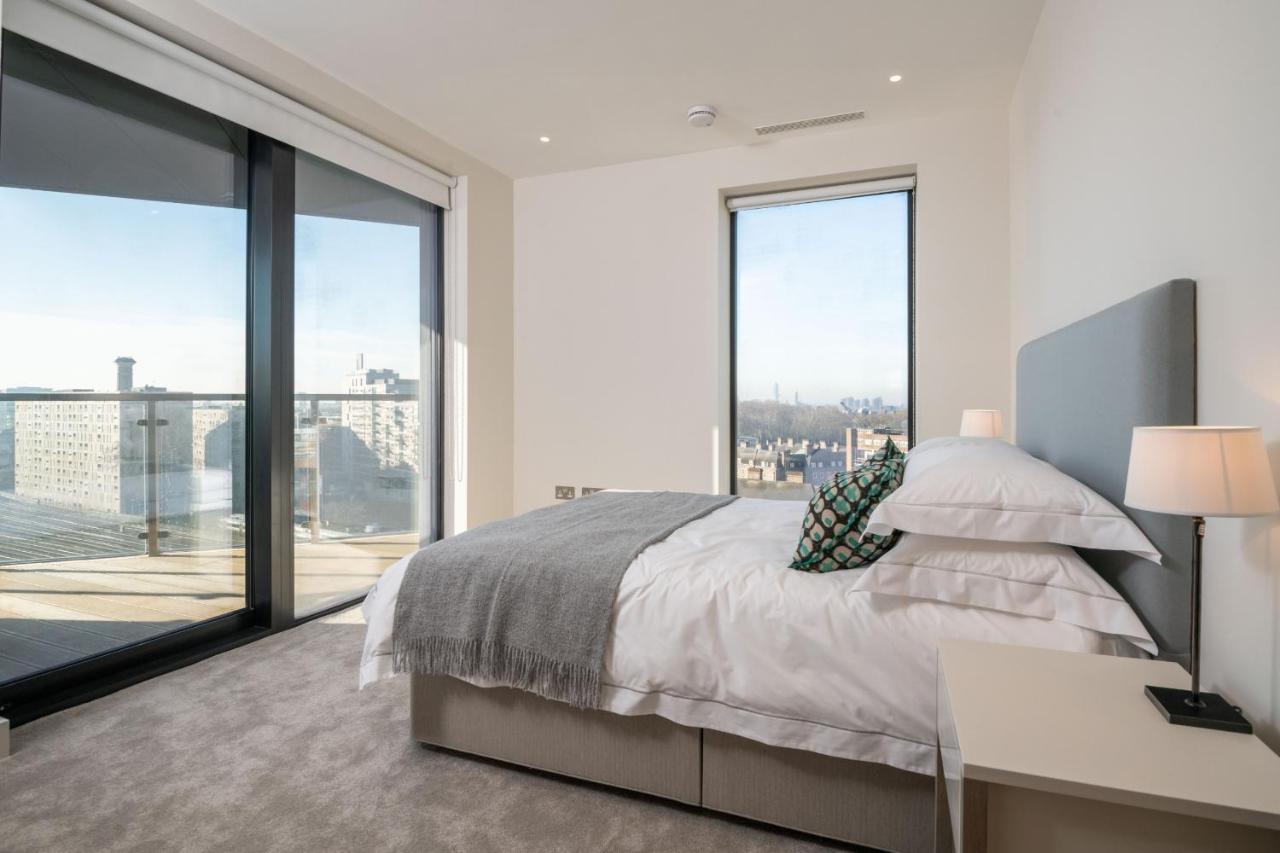 Modern Family Home Close To Victoria Station By Underthedoormat London Exterior photo