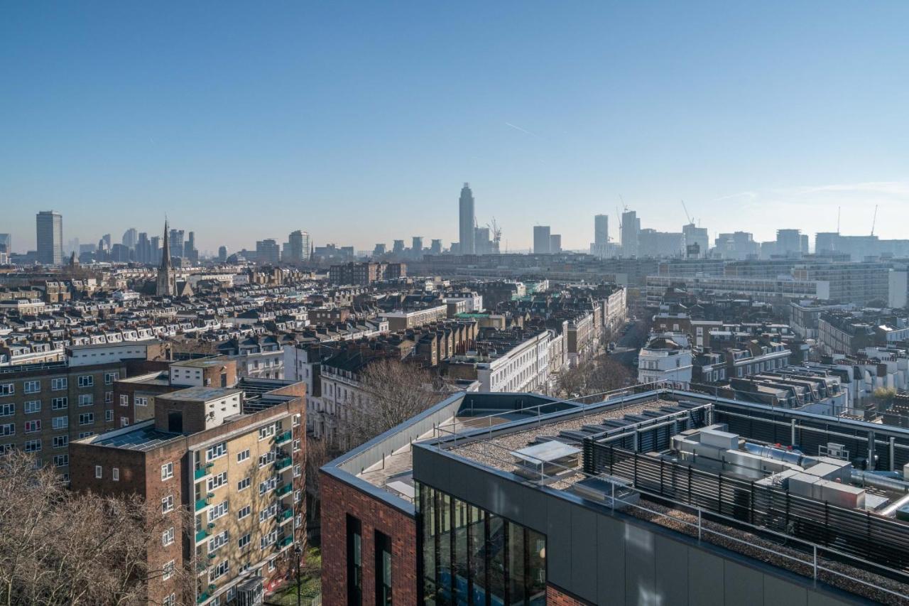 Modern Family Home Close To Victoria Station By Underthedoormat London Exterior photo