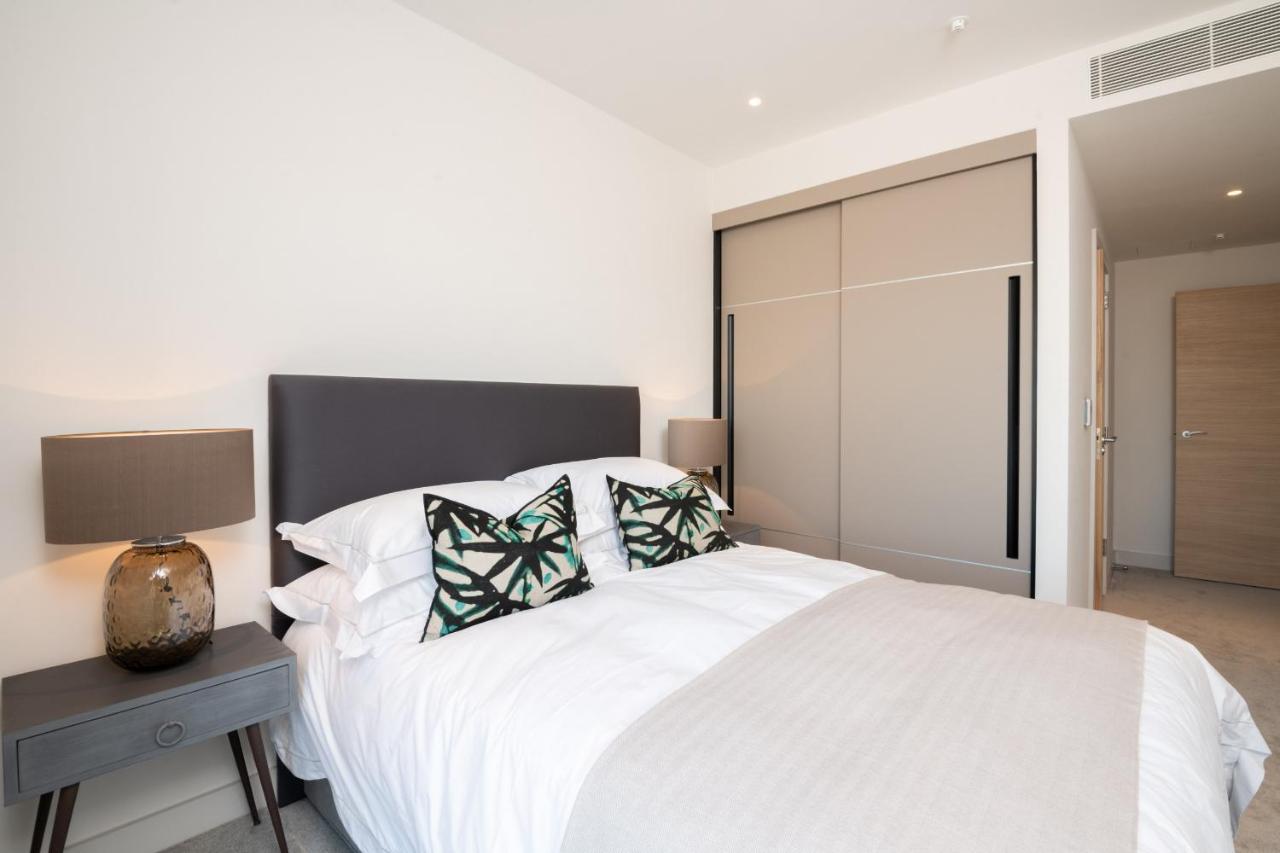 Modern Family Home Close To Victoria Station By Underthedoormat London Exterior photo